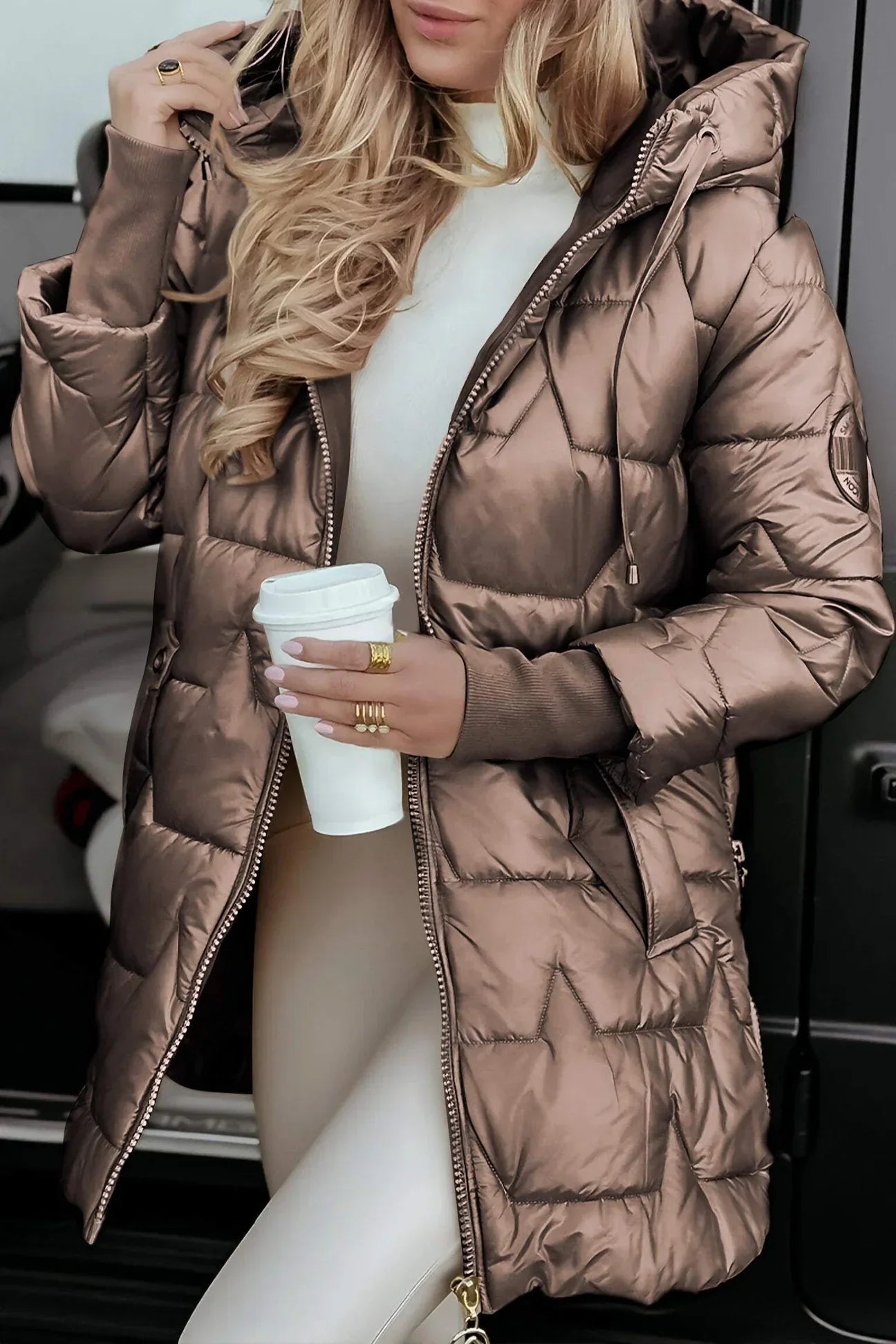 Merava™ - Eleganter Wintermantel mit Kapuze und Fütterung