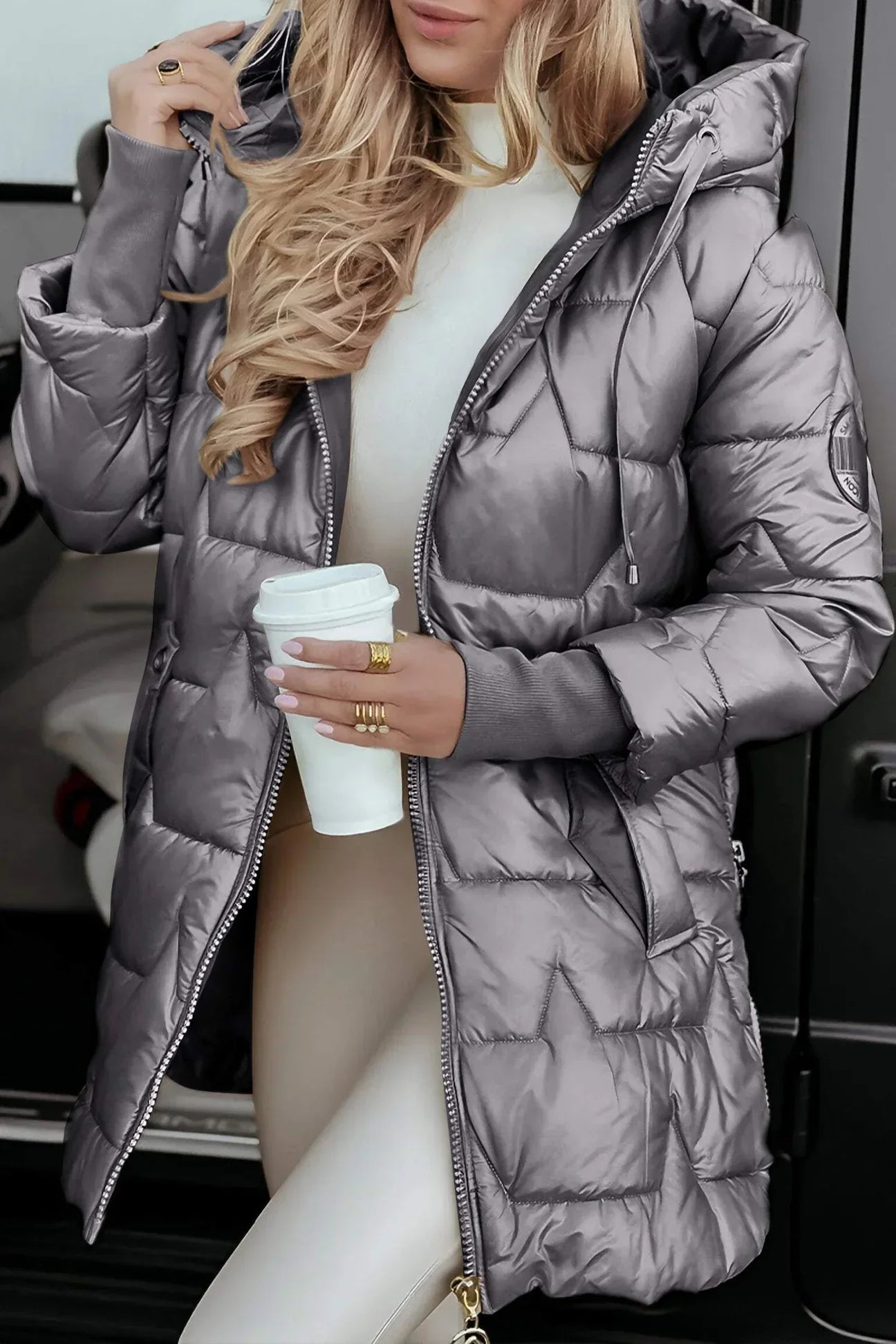 Merava™ - Eleganter Wintermantel mit Kapuze und Fütterung